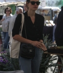 Filename=Out_at_the_Farmers_Market_in_Studio_City___284129.jpg
Filesize=1233KiB
Dimensions=2333x3500
Date added=Jul 04, 2018 Out_at_the_Farmers_Market_in_Studio_City___284129.jpg