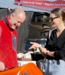 Filename=Out_at_the_Farmers_Market_in_Studio_City___28429.jpg
Filesize=416KiB
Dimensions=1427x914
Date added=Jul 04, 2018 Out_at_the_Farmers_Market_in_Studio_City___28429.jpg