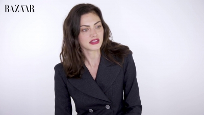 5B1920x10805D_Phoebe_Tonkin_On_Her_Boyfriend2C_Diet_And_Margot_Robbie__ELLE_Australia_020.jpg