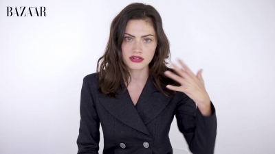 5B1920x10805D_Phoebe_Tonkin_On_Her_Boyfriend2C_Diet_And_Margot_Robbie__ELLE_Australia_029.jpg