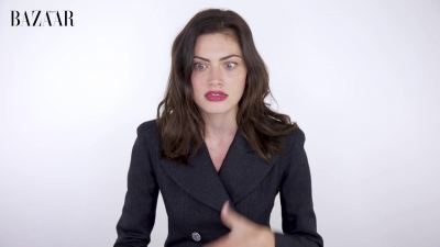 5B1920x10805D_Phoebe_Tonkin_On_Her_Boyfriend2C_Diet_And_Margot_Robbie__ELLE_Australia_050.jpg