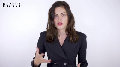 5B1920x10805D_Phoebe_Tonkin_On_Her_Boyfriend2C_Diet_And_Margot_Robbie__ELLE_Australia_064.jpg