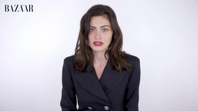 5B1920x10805D_Phoebe_Tonkin_On_Her_Boyfriend2C_Diet_And_Margot_Robbie__ELLE_Australia_073.jpg