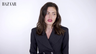 5B1920x10805D_Phoebe_Tonkin_On_Her_Boyfriend2C_Diet_And_Margot_Robbie__ELLE_Australia_081.jpg