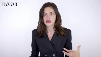5B1920x10805D_Phoebe_Tonkin_On_Her_Boyfriend2C_Diet_And_Margot_Robbie__ELLE_Australia_088.jpg