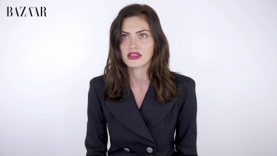5B1920x10805D_Phoebe_Tonkin_On_Her_Boyfriend2C_Diet_And_Margot_Robbie__ELLE_Australia_245.jpg