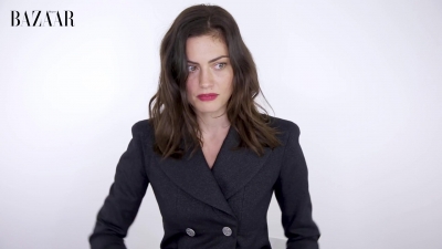 5B1920x10805D_Phoebe_Tonkin_On_Her_Boyfriend2C_Diet_And_Margot_Robbie__ELLE_Australia_285.jpg