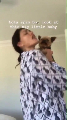 BEBES21_Phoebe_via_Instagram_Stories__7.jpg