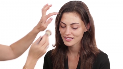 Bronze_Evening_Makeup_with_Phoebe_Tonkin_by_Celebrity_Makeup_Artist_Monika_Blunder_0117.jpg