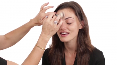 Bronze_Evening_Makeup_with_Phoebe_Tonkin_by_Celebrity_Makeup_Artist_Monika_Blunder_0140.jpg