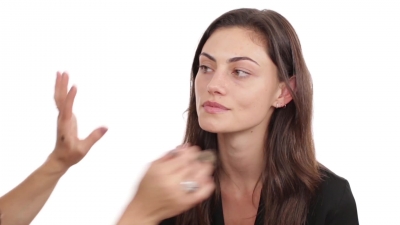 Bronze_Evening_Makeup_with_Phoebe_Tonkin_by_Celebrity_Makeup_Artist_Monika_Blunder_0155.jpg