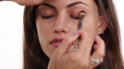 Bronze_Evening_Makeup_with_Phoebe_Tonkin_by_Celebrity_Makeup_Artist_Monika_Blunder_0273.jpg