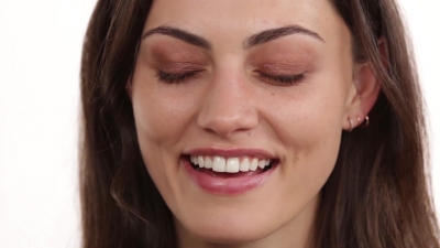 Bronze_Evening_Makeup_with_Phoebe_Tonkin_by_Celebrity_Makeup_Artist_Monika_Blunder_0326.jpg