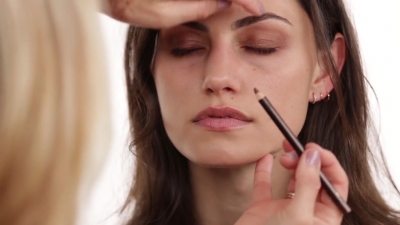 Bronze_Evening_Makeup_with_Phoebe_Tonkin_by_Celebrity_Makeup_Artist_Monika_Blunder_0386.jpg
