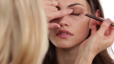 Bronze_Evening_Makeup_with_Phoebe_Tonkin_by_Celebrity_Makeup_Artist_Monika_Blunder_0393.jpg