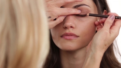 Bronze_Evening_Makeup_with_Phoebe_Tonkin_by_Celebrity_Makeup_Artist_Monika_Blunder_0400.jpg
