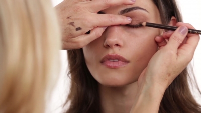 Bronze_Evening_Makeup_with_Phoebe_Tonkin_by_Celebrity_Makeup_Artist_Monika_Blunder_0402.jpg