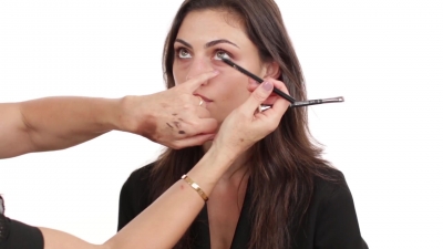 Bronze_Evening_Makeup_with_Phoebe_Tonkin_by_Celebrity_Makeup_Artist_Monika_Blunder_0450.jpg