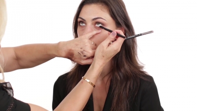Bronze_Evening_Makeup_with_Phoebe_Tonkin_by_Celebrity_Makeup_Artist_Monika_Blunder_0452.jpg