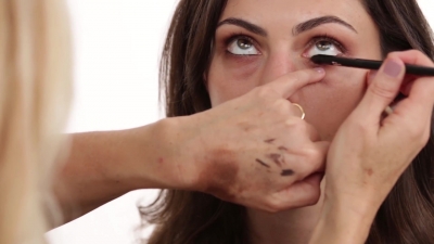 Bronze_Evening_Makeup_with_Phoebe_Tonkin_by_Celebrity_Makeup_Artist_Monika_Blunder_0457.jpg