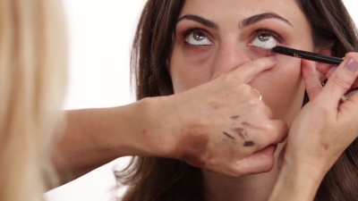 Bronze_Evening_Makeup_with_Phoebe_Tonkin_by_Celebrity_Makeup_Artist_Monika_Blunder_0459.jpg