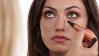 Bronze_Evening_Makeup_with_Phoebe_Tonkin_by_Celebrity_Makeup_Artist_Monika_Blunder_0707.jpg