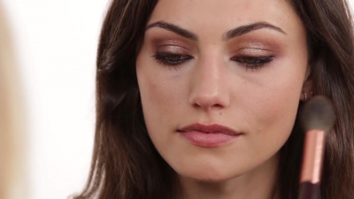 Bronze_Evening_Makeup_with_Phoebe_Tonkin_by_Celebrity_Makeup_Artist_Monika_Blunder_0822.jpg