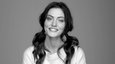 GIRLS_IN_FRAME___PHOEBE_TONKIN_047.jpg