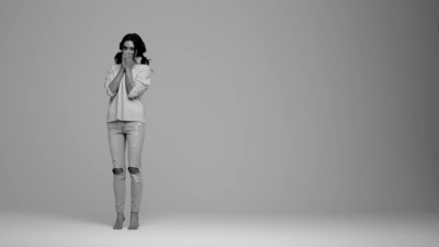 GIRLS_IN_FRAME___PHOEBE_TONKIN_060.jpg