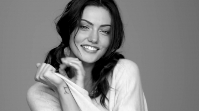 GIRLS_IN_FRAME___PHOEBE_TONKIN_101.jpg