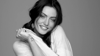 GIRLS_IN_FRAME___PHOEBE_TONKIN_104.jpg