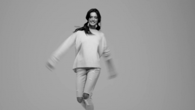 GIRLS_IN_FRAME___PHOEBE_TONKIN_117.jpg