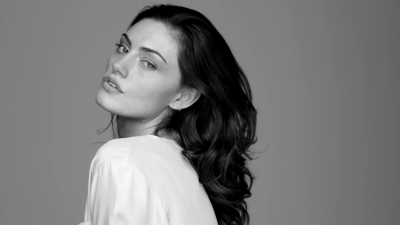 GIRLS_IN_FRAME___PHOEBE_TONKIN_210.jpg