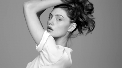 GIRLS_IN_FRAME___PHOEBE_TONKIN_270.jpg