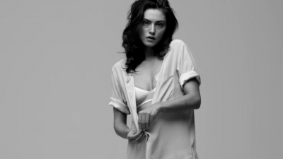 GIRLS_IN_FRAME___PHOEBE_TONKIN_286.jpg