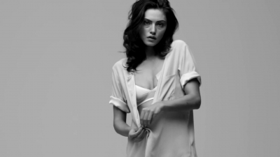 GIRLS_IN_FRAME___PHOEBE_TONKIN_287.jpg
