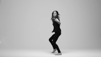 GIRLS_IN_FRAME___PHOEBE_TONKIN_408.jpg