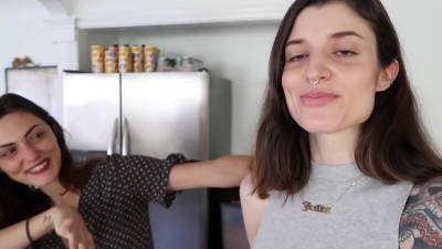 How_to_ZERO_WASTE_grocery_shop_with_Phoebe_Tonkin_282B_vegan_lunch_recipe29_0044.jpg