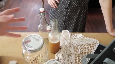 How_to_ZERO_WASTE_grocery_shop_with_Phoebe_Tonkin_282B_vegan_lunch_recipe29_0794.jpg