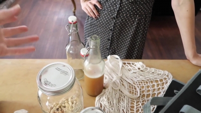 How_to_ZERO_WASTE_grocery_shop_with_Phoebe_Tonkin_282B_vegan_lunch_recipe29_0795.jpg