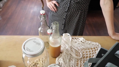 How_to_ZERO_WASTE_grocery_shop_with_Phoebe_Tonkin_282B_vegan_lunch_recipe29_0796.jpg