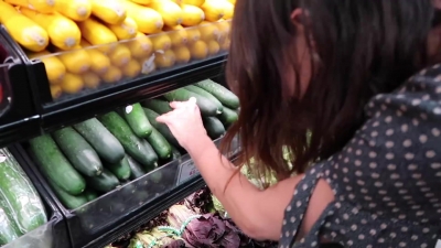How_to_ZERO_WASTE_grocery_shop_with_Phoebe_Tonkin_282B_vegan_lunch_recipe29_1145.jpg