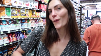 How_to_ZERO_WASTE_grocery_shop_with_Phoebe_Tonkin_282B_vegan_lunch_recipe29_1337.jpg