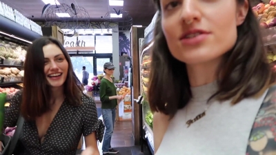 How_to_ZERO_WASTE_grocery_shop_with_Phoebe_Tonkin_282B_vegan_lunch_recipe29_1394.jpg