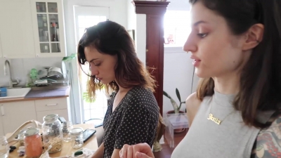 How_to_ZERO_WASTE_grocery_shop_with_Phoebe_Tonkin_282B_vegan_lunch_recipe29_1493.jpg
