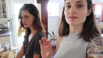 How_to_ZERO_WASTE_grocery_shop_with_Phoebe_Tonkin_282B_vegan_lunch_recipe29_1496.jpg