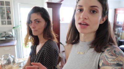 How_to_ZERO_WASTE_grocery_shop_with_Phoebe_Tonkin_282B_vegan_lunch_recipe29_1497.jpg