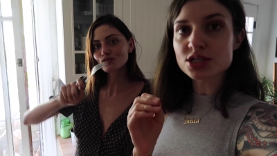 How_to_ZERO_WASTE_grocery_shop_with_Phoebe_Tonkin_282B_vegan_lunch_recipe29_1883.jpg