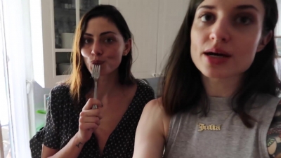 How_to_ZERO_WASTE_grocery_shop_with_Phoebe_Tonkin_282B_vegan_lunch_recipe29_1886.jpg