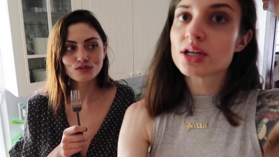 How_to_ZERO_WASTE_grocery_shop_with_Phoebe_Tonkin_282B_vegan_lunch_recipe29_1887.jpg